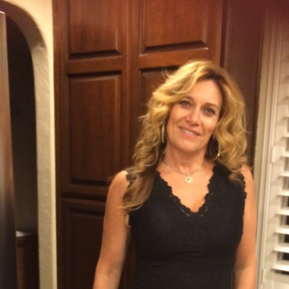 Meet your Posher, Gaby